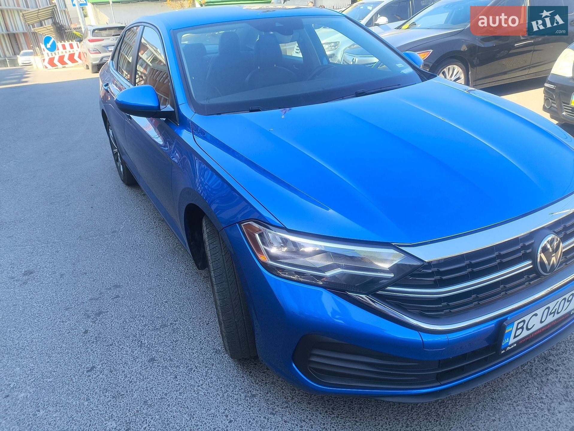 Volkswagen Jetta 2023 VIN 3VWEM7BU2RM005386 фото оголошення 2 з 38