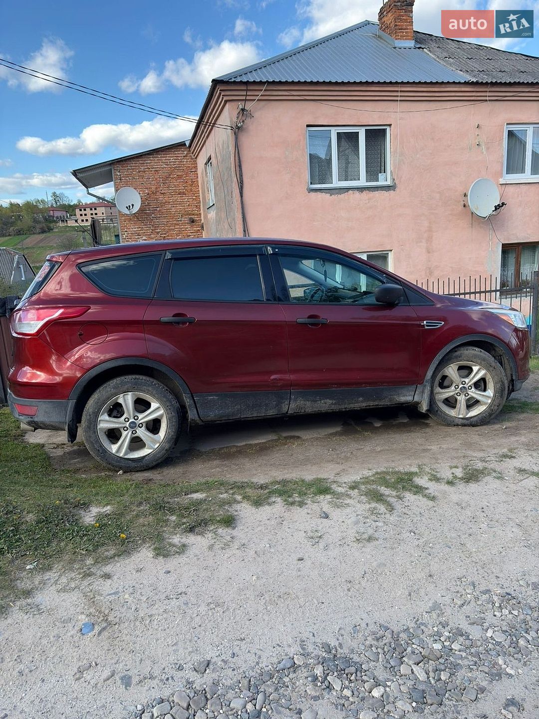 Ford Escape 2015 VIN 1FMCU0F70GUB03780 фото оголошення 2 з 9