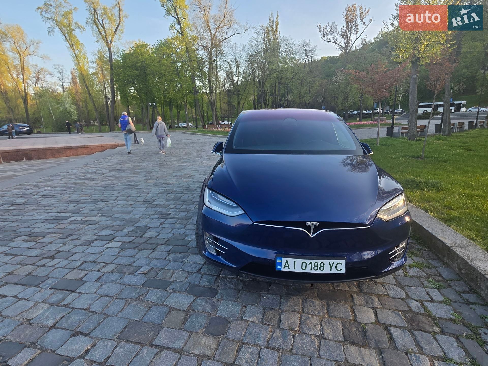 Tesla Model X 2020 VIN 5YJXCDE20LF248648 фото оголошення 2 з 13