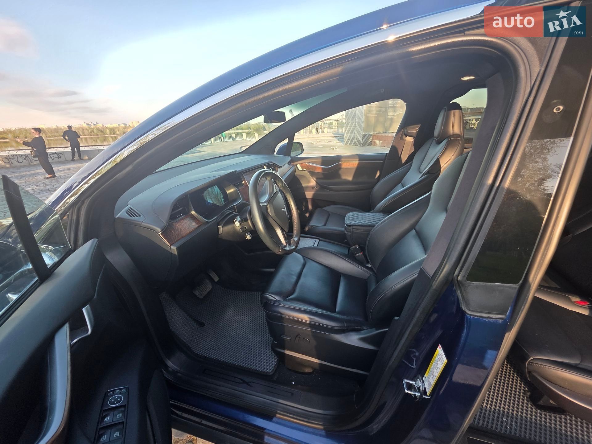 Tesla Model X 2020 VIN 5YJXCDE20LF248648 фото оголошення 3 з 13