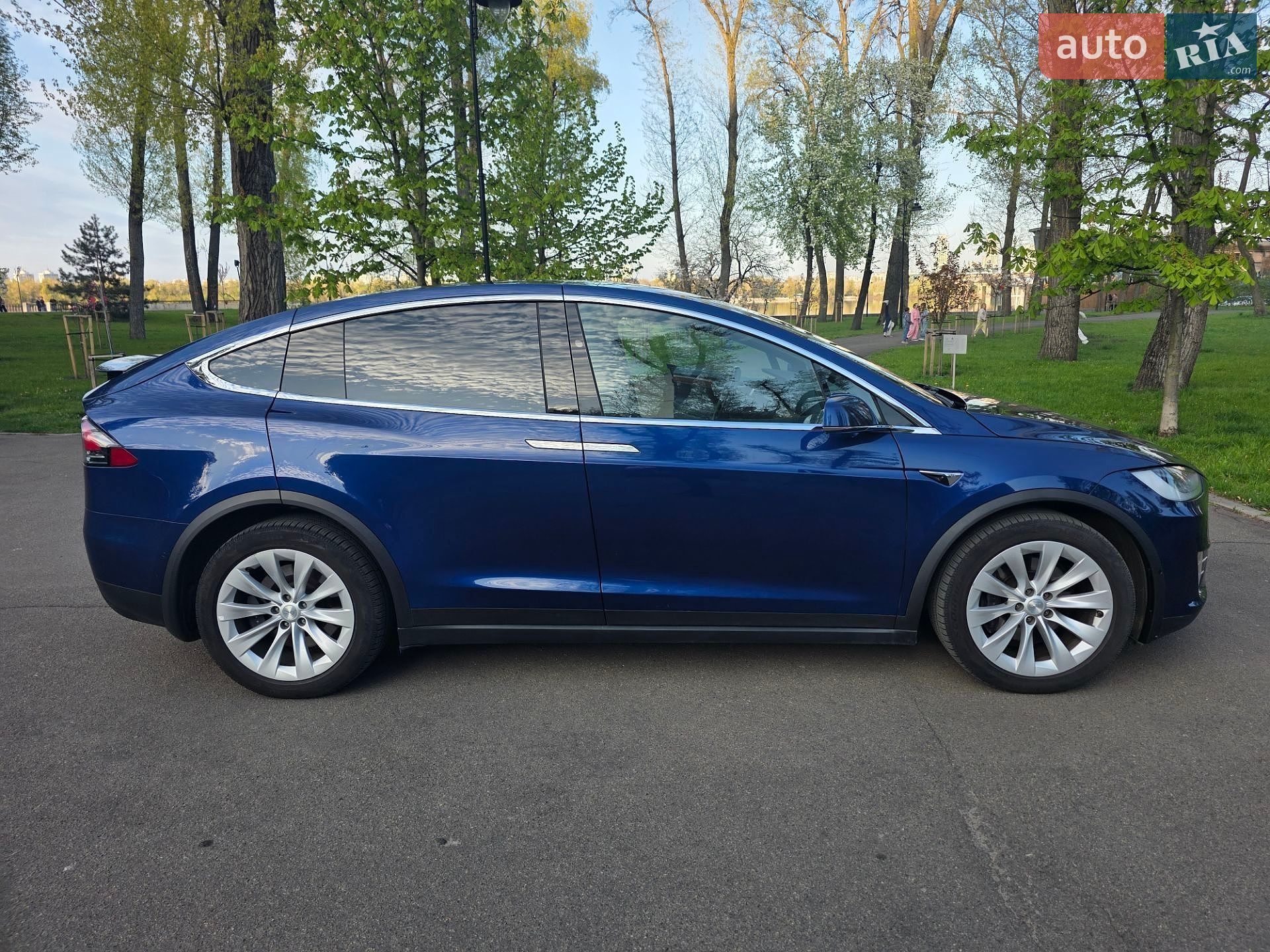 Tesla Model X 2020 VIN 5YJXCDE20LF248648 фото оголошення 8 з 13