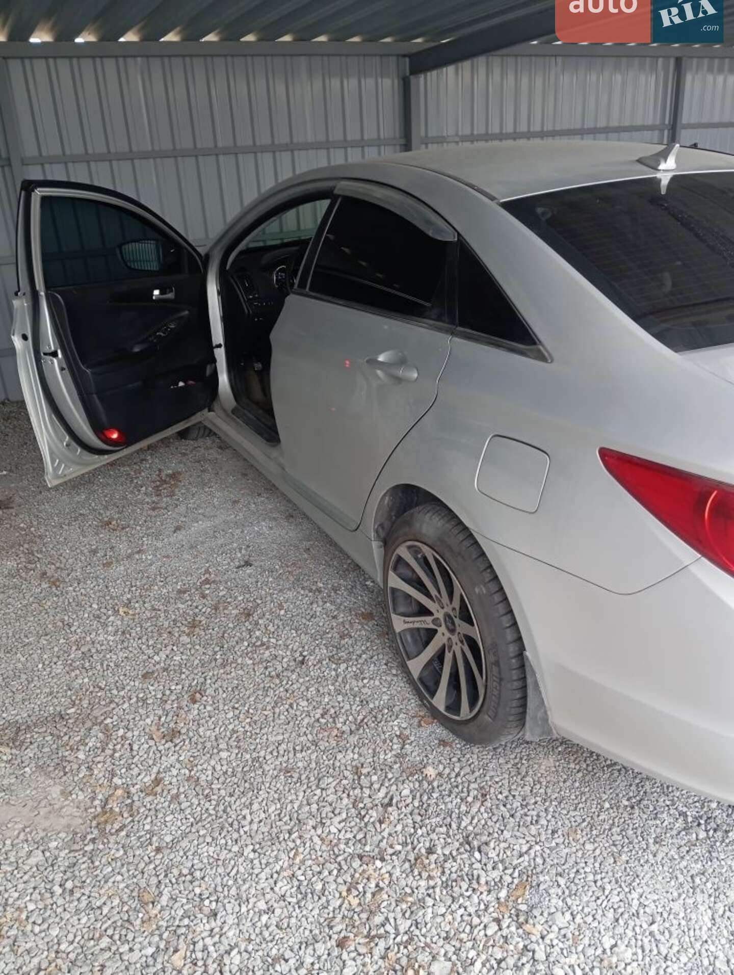 Hyundai Sonata 2015 VIN KMHEC41LBGA682028 фото оголошення 8 з 9