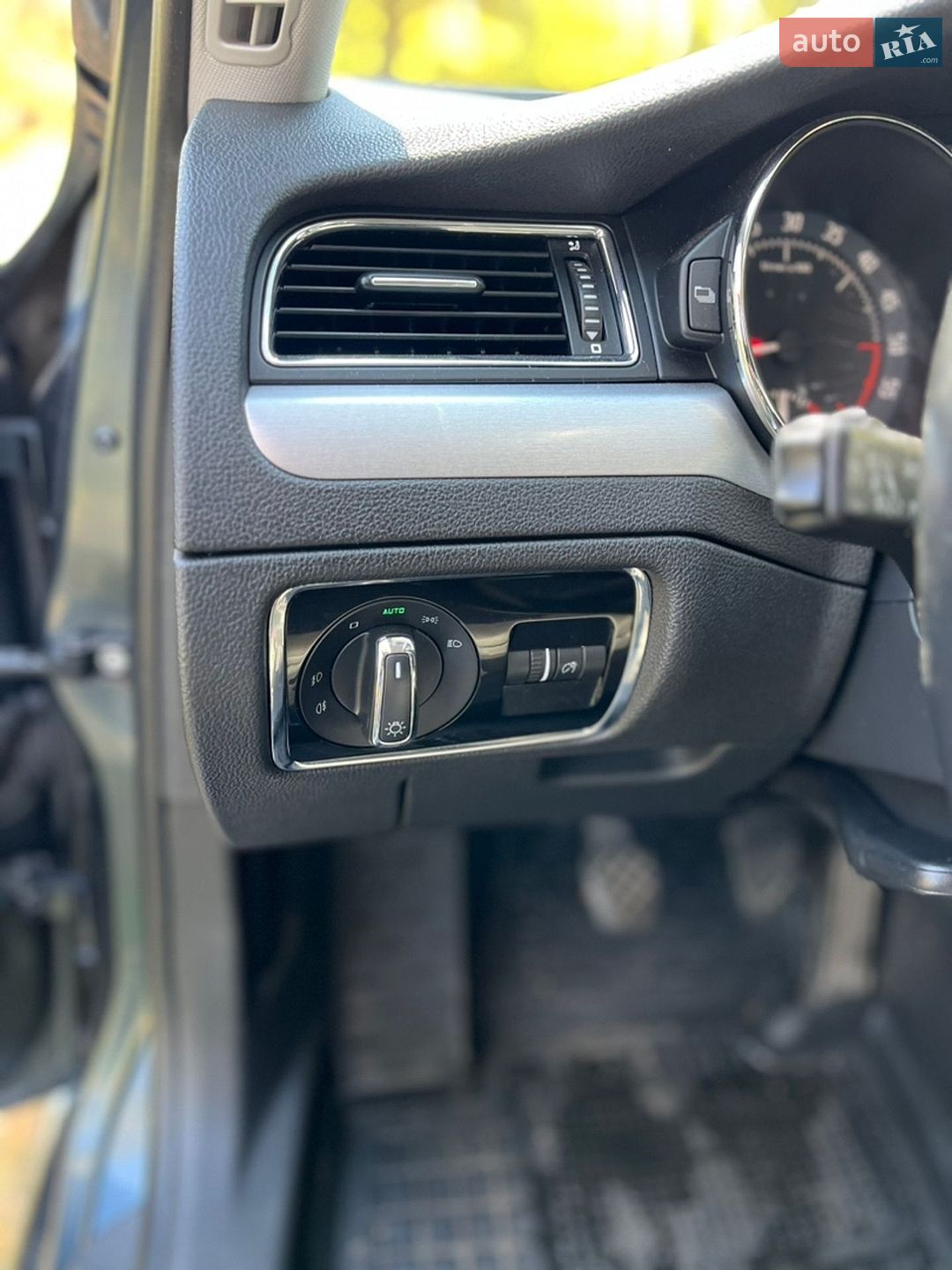 Skoda Superb 2014 VIN TMBJJ73T9F9021787 фото оголошення 27 з 30