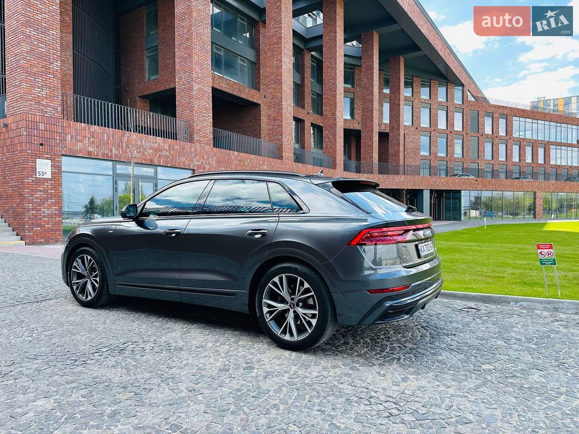 Audi Q8 2023 VIN WAUZZZF11PD035518 фото оголошення 3 з 56