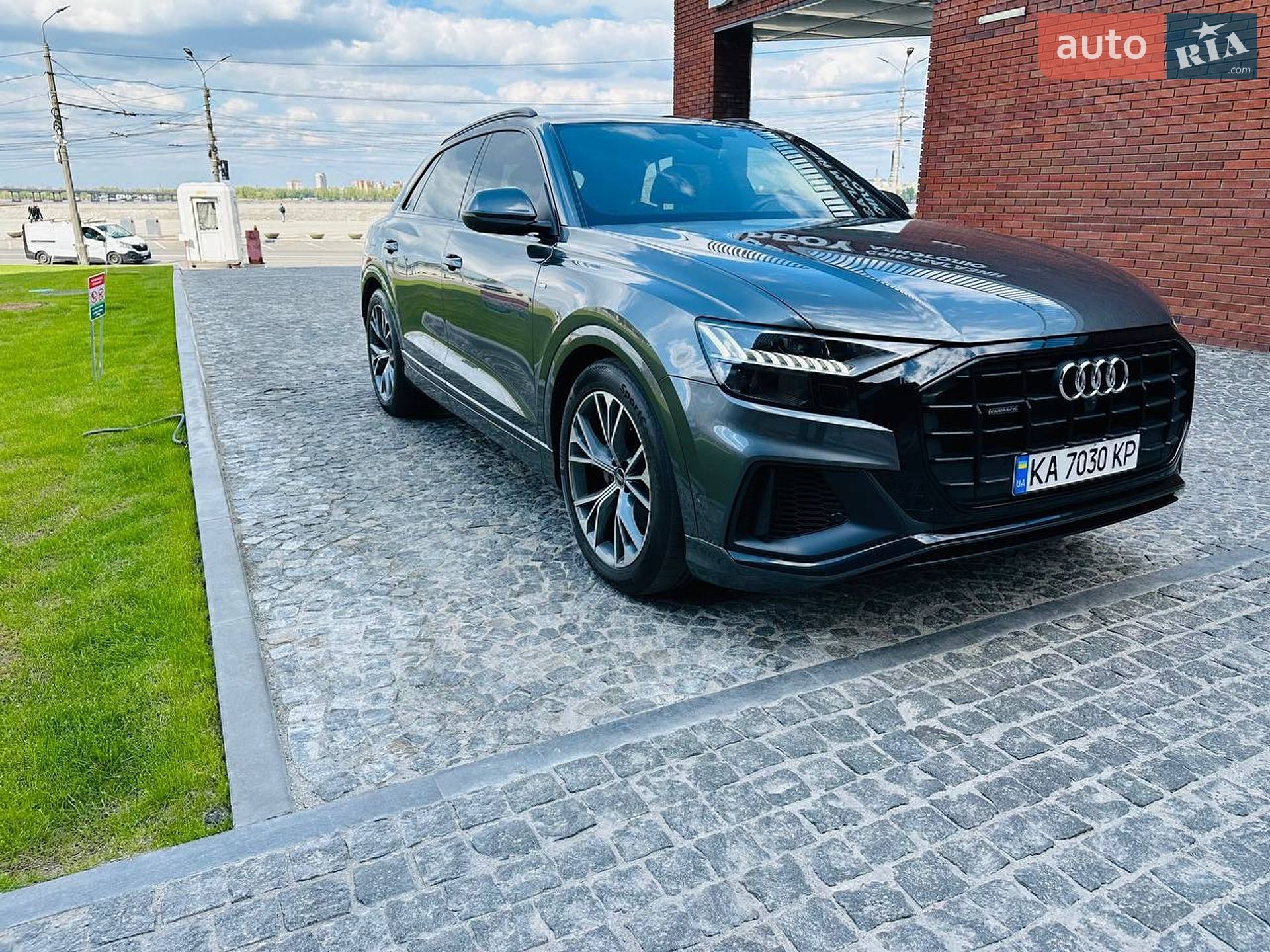 Audi Q8 2023 VIN WAUZZZF11PD035518 фото оголошення 7 з 56