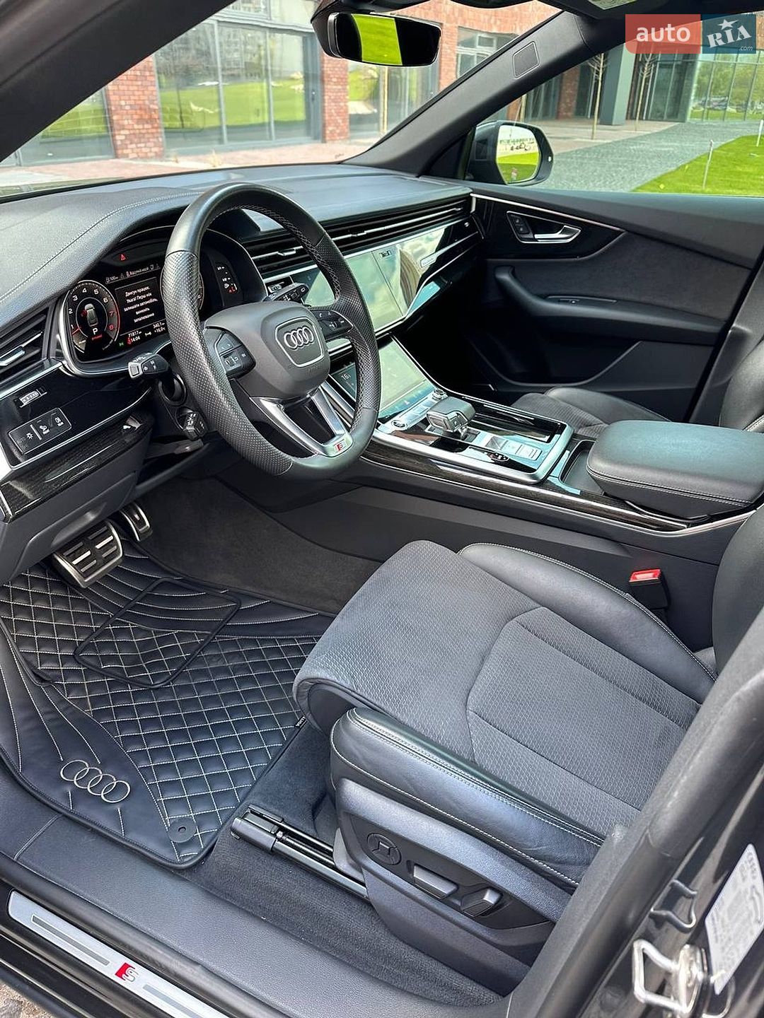 Audi Q8 2023 VIN WAUZZZF11PD035518 фото оголошення 20 з 56