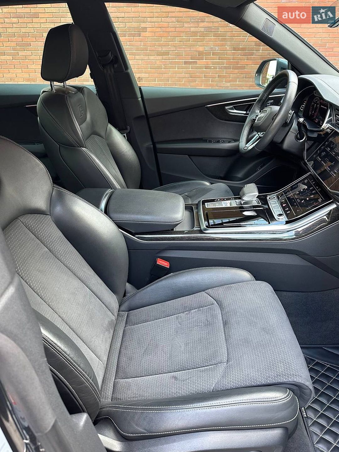 Audi Q8 2023 VIN WAUZZZF11PD035518 фото оголошення 25 з 56