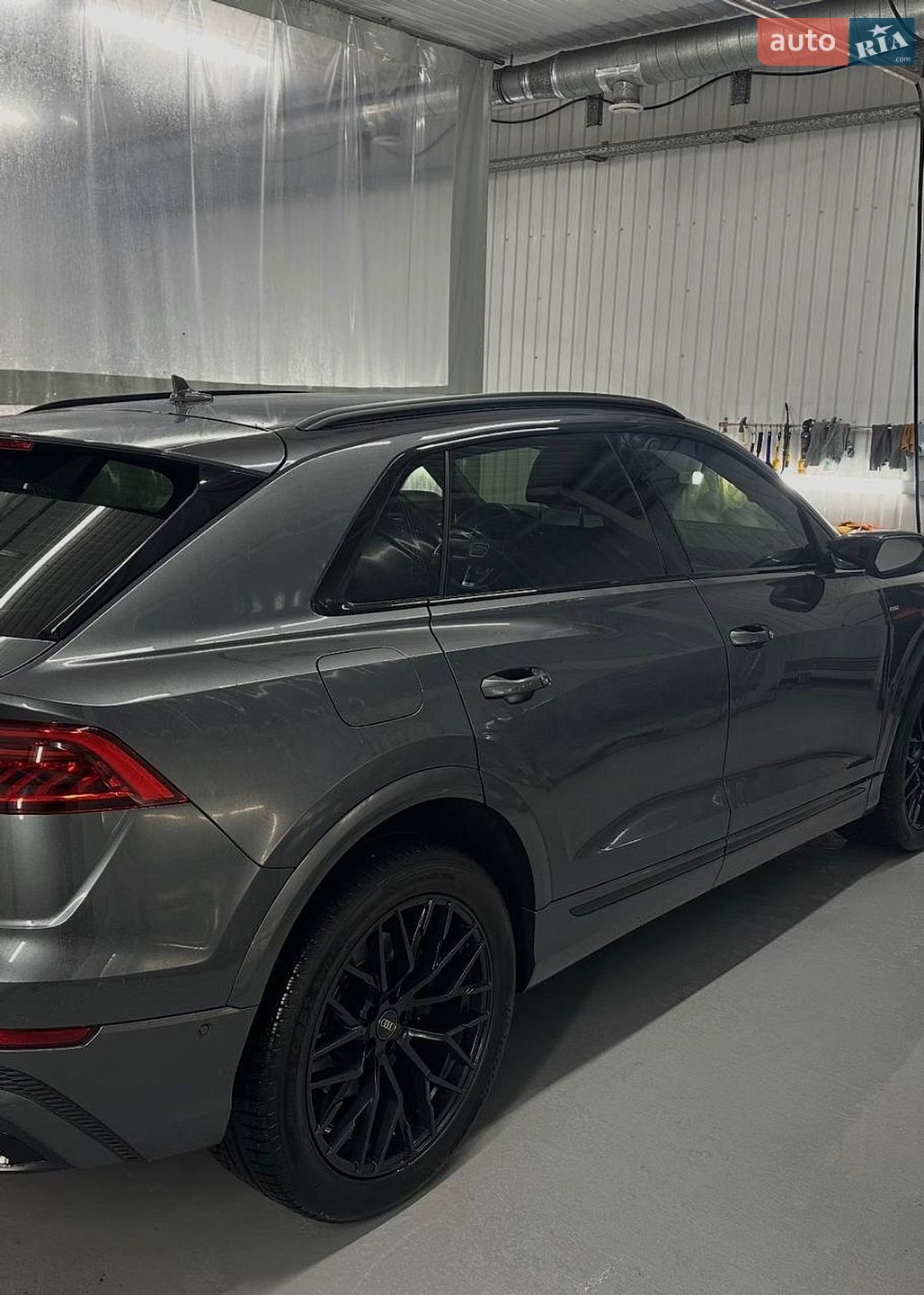 Audi Q8 2023 VIN WAUZZZF11PD035518 фото оголошення 47 з 56