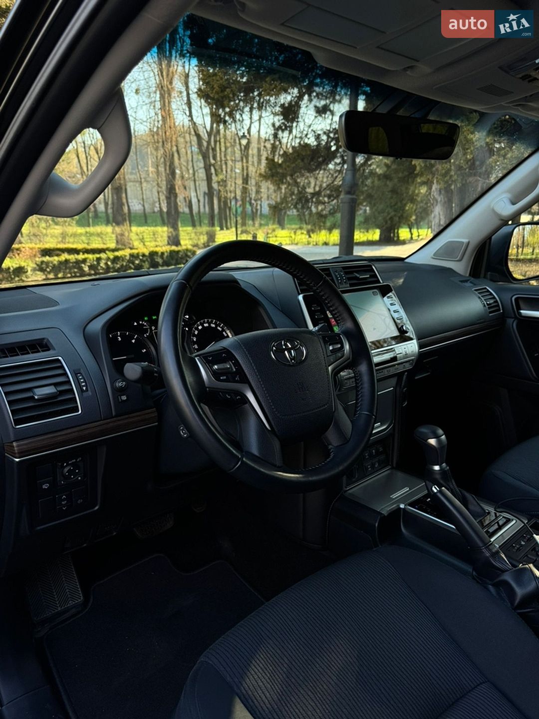 Toyota Land Cruiser Prado 2022 VIN JTEBR3FJ00K246322 фото оголошення 18 з 42