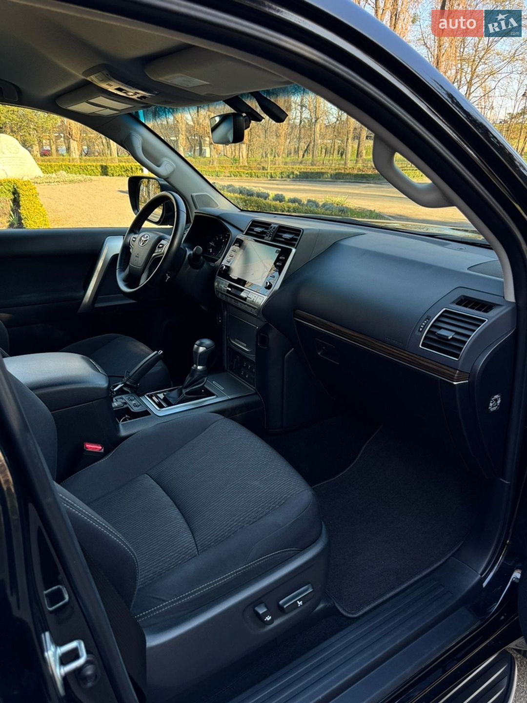 Toyota Land Cruiser Prado 2022 VIN JTEBR3FJ00K246322 фото оголошення 27 з 42