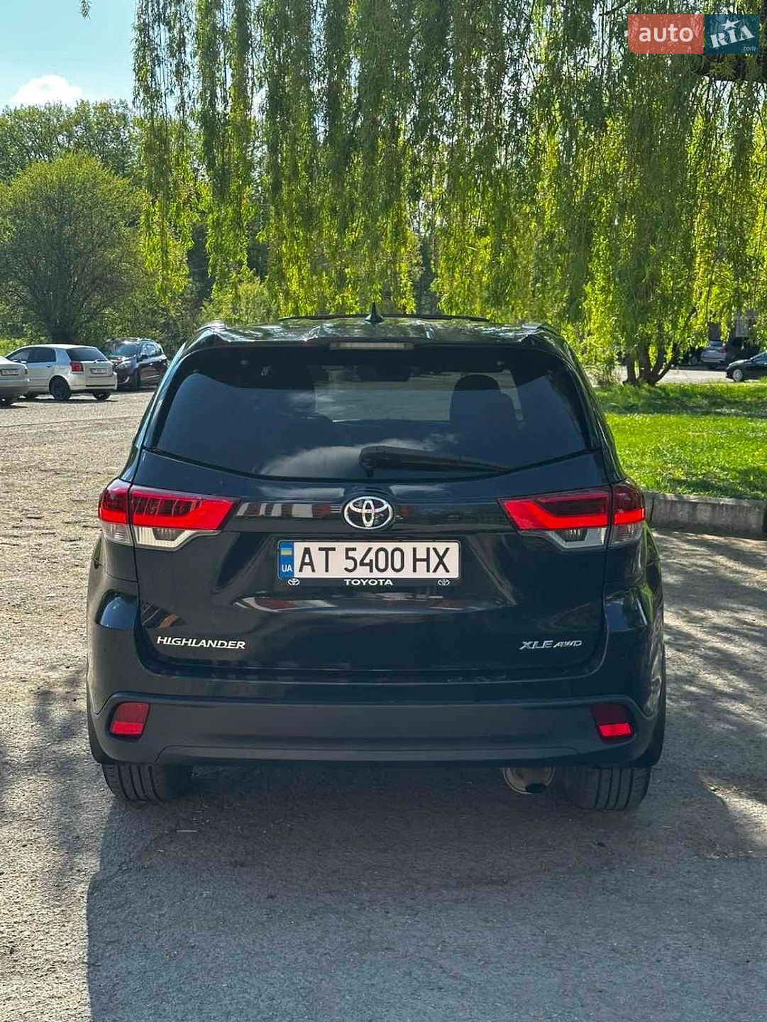 Toyota Highlander 2019 VIN 5TDJZRFH9KS587911 фото оголошення 3 з 45