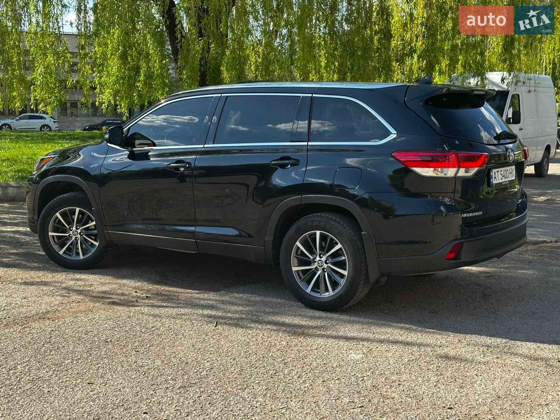 Toyota Highlander 2019 VIN 5TDJZRFH9KS587911 фото оголошення 5 з 45