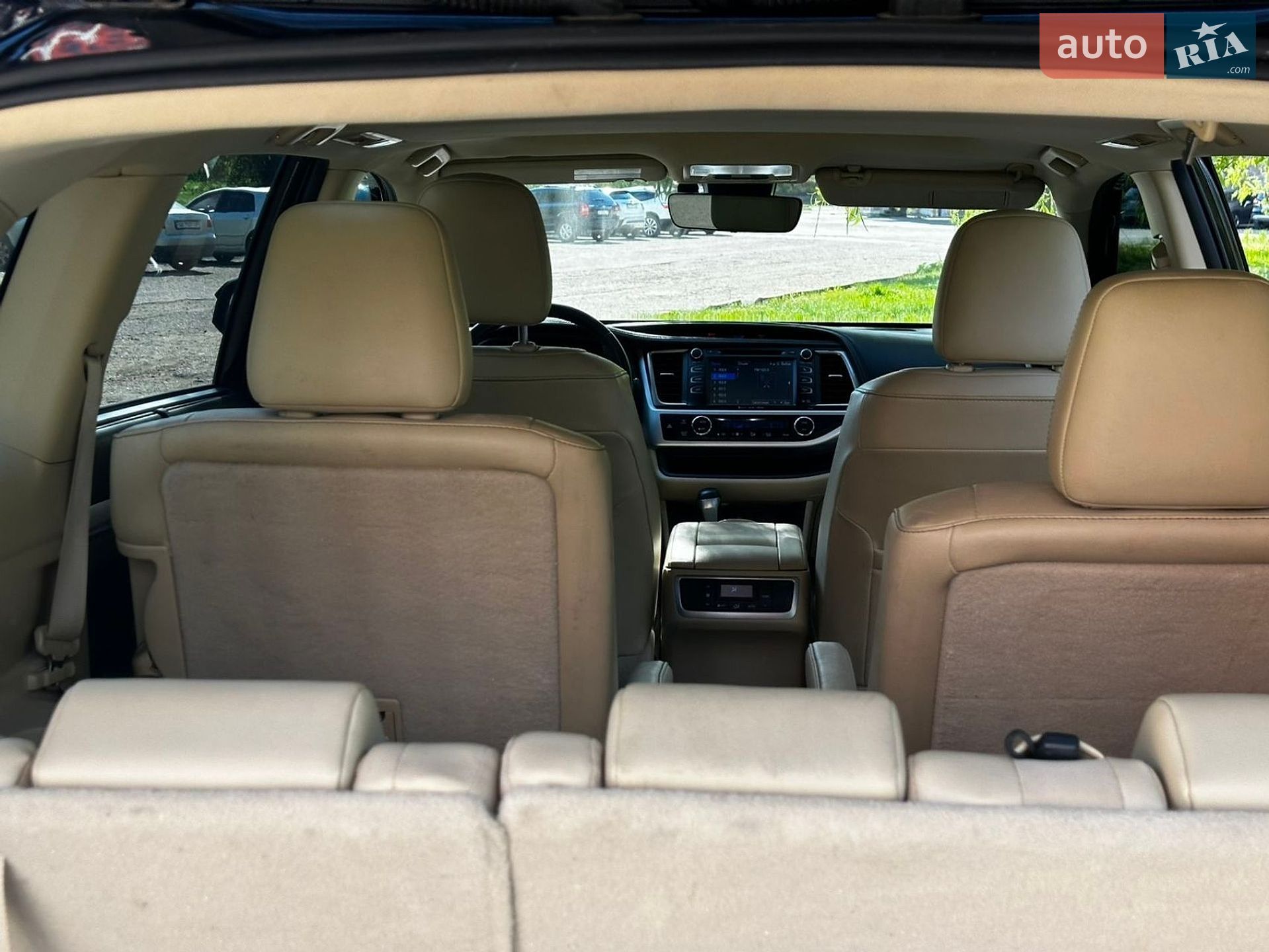 Toyota Highlander 2019 VIN 5TDJZRFH9KS587911 фото оголошення 15 з 45