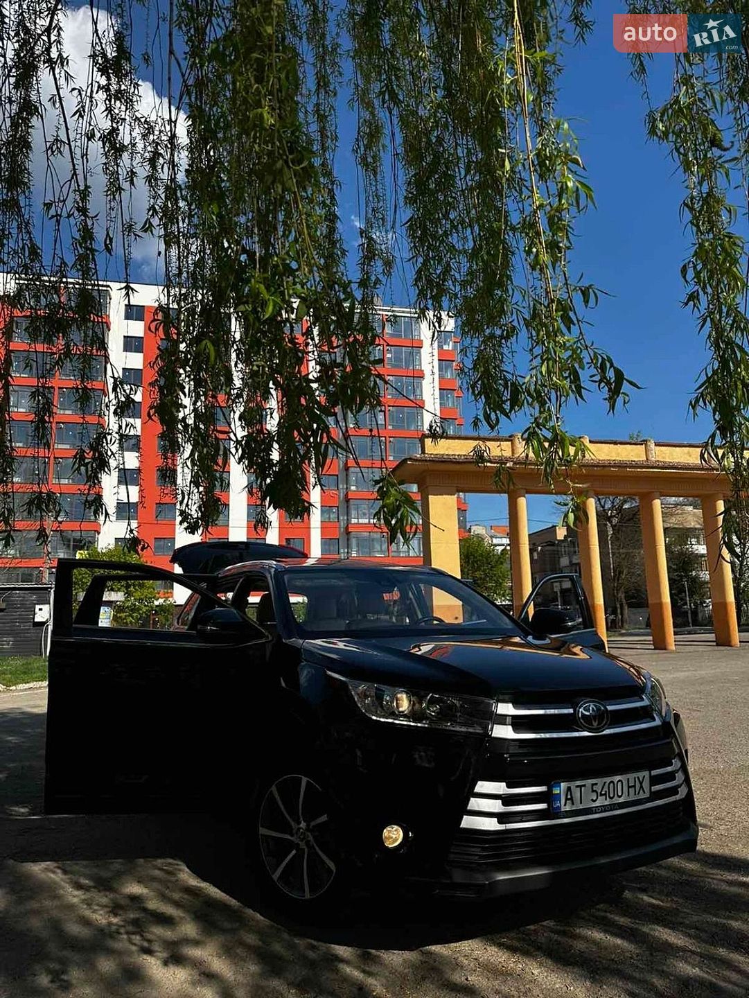 Toyota Highlander 2019 VIN 5TDJZRFH9KS587911 фото оголошення 36 з 45