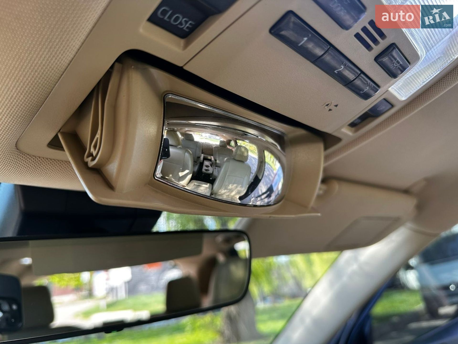 Toyota Highlander 2019 VIN 5TDJZRFH9KS587911 фото оголошення 37 з 45