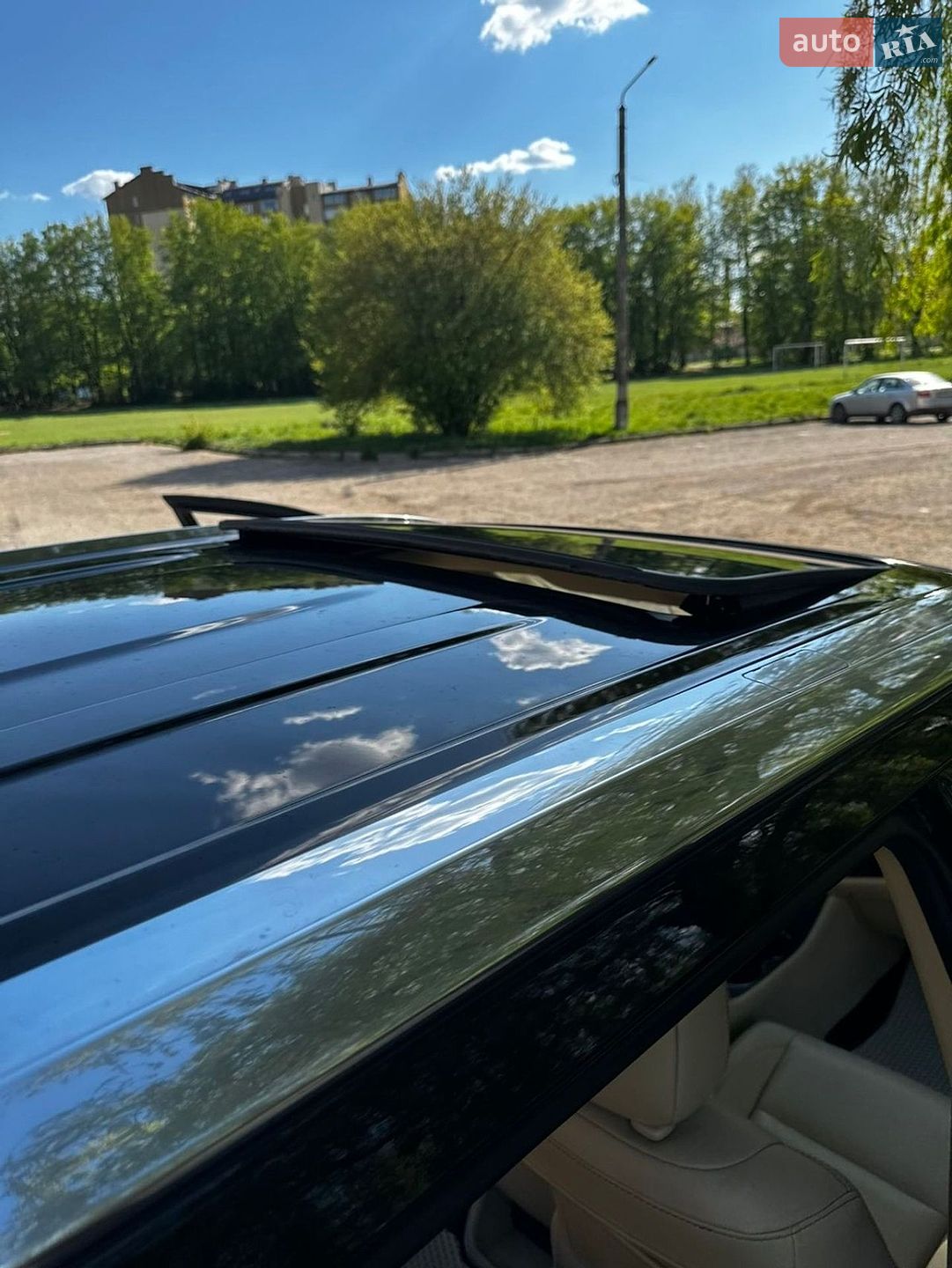 Toyota Highlander 2019 VIN 5TDJZRFH9KS587911 фото оголошення 44 з 45