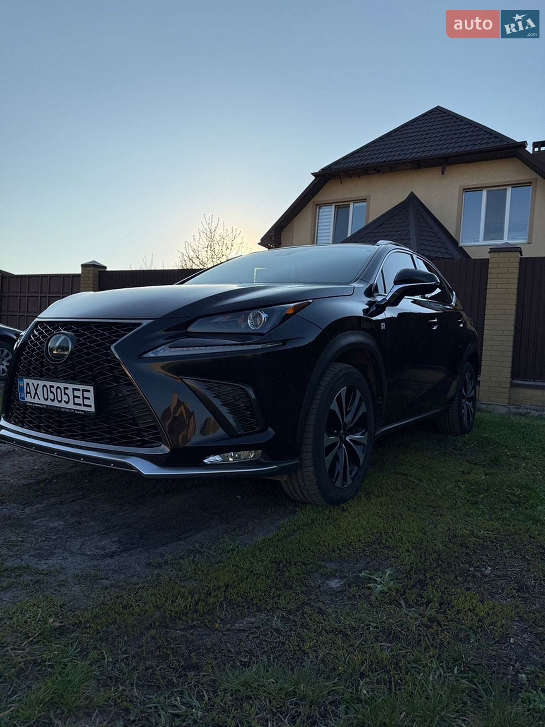 Lexus NX 2018 VIN JTJBARBZ3J2170572 фото оголошення 9 з 38