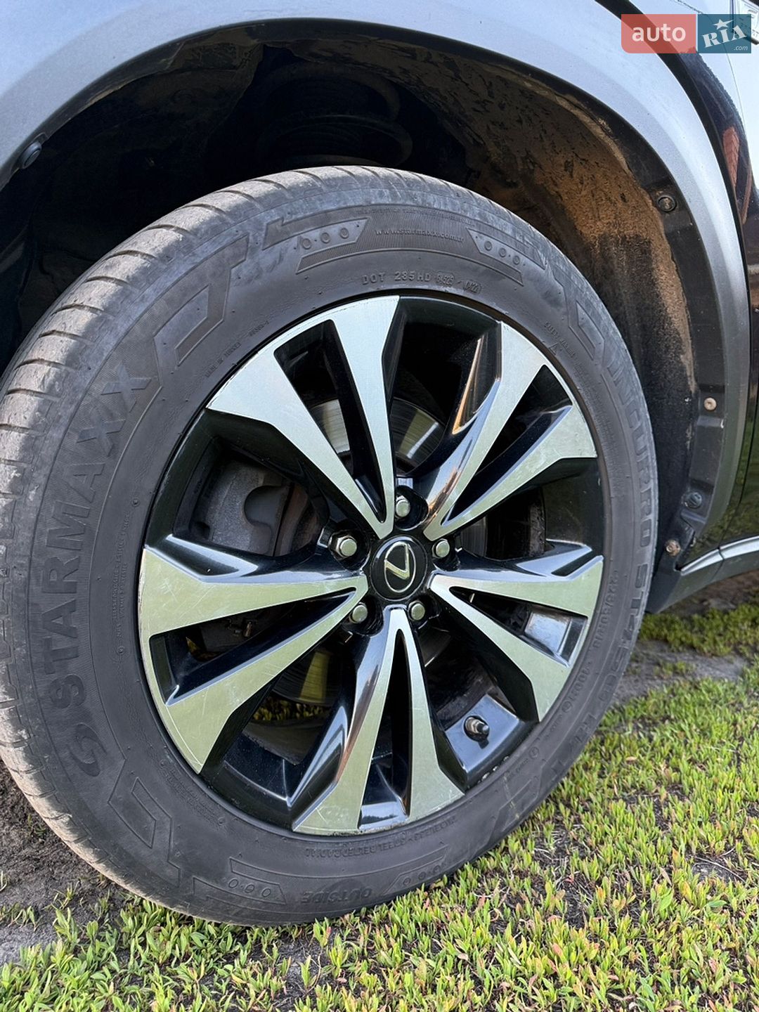 Lexus NX 2018 VIN JTJBARBZ3J2170572 фото оголошення 10 з 38