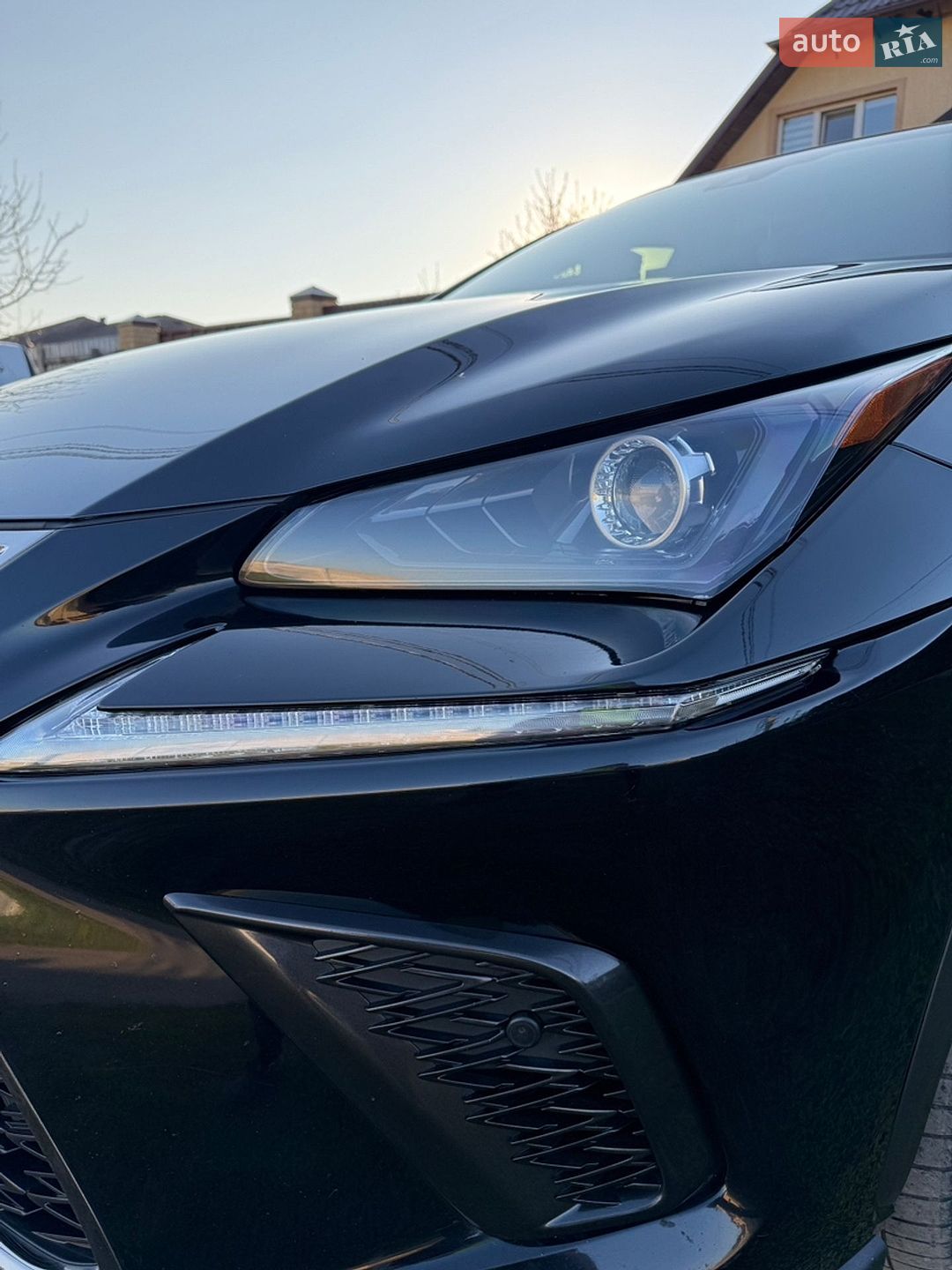 Lexus NX 2018 VIN JTJBARBZ3J2170572 фото оголошення 12 з 38