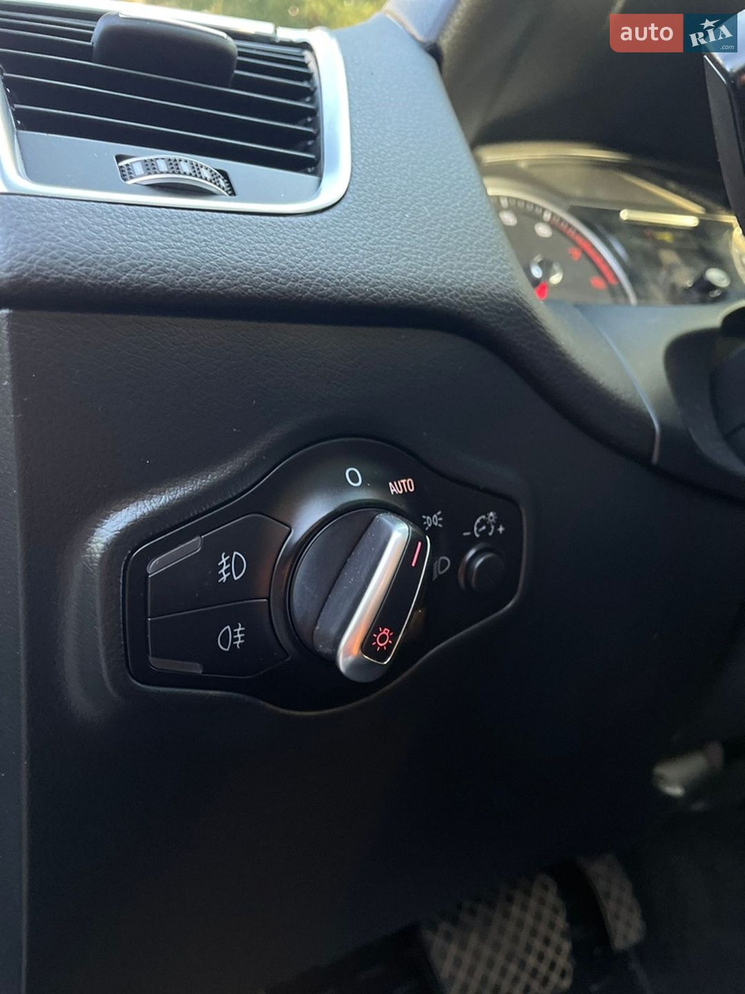 Audi Q5 2015 VIN WA1LFAFP6FA120582 фото оголошення 16 з 23