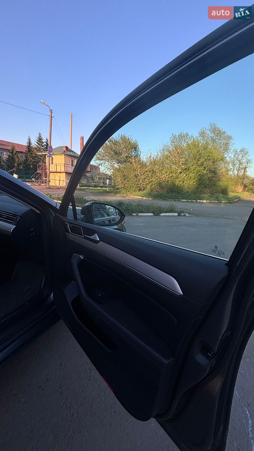 Volkswagen Passat 2017 VIN WVWZZZ3CZHE158065 фото оголошення 11 з 20