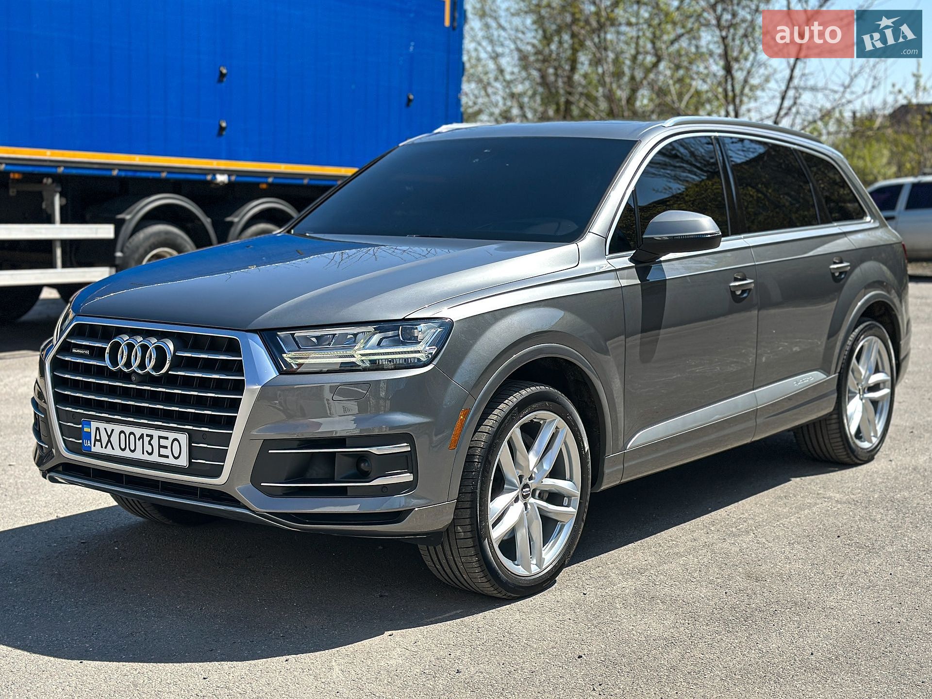 Audi Q7 2017 VIN WA1VAAF76HD057525 фото оголошення 3 з 49