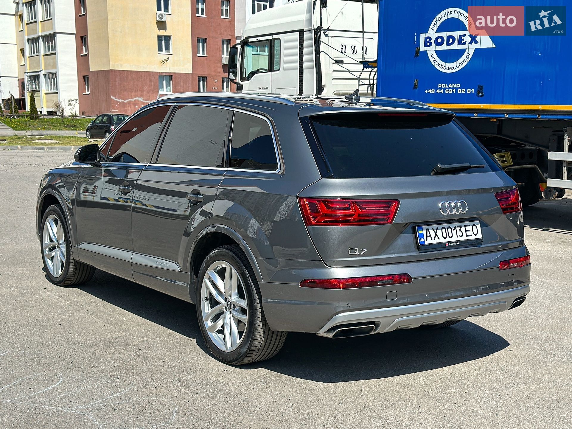 Audi Q7 2017 VIN WA1VAAF76HD057525 фото оголошення 6 з 49