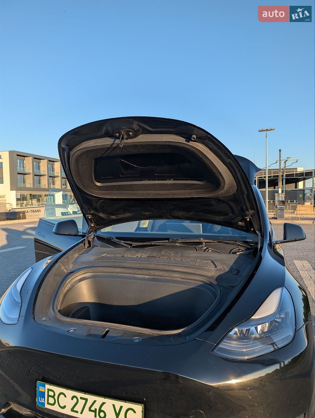 Tesla Model Y 2024 VIN 7SAYGDED9RF055789 фото оголошення 25 з 38