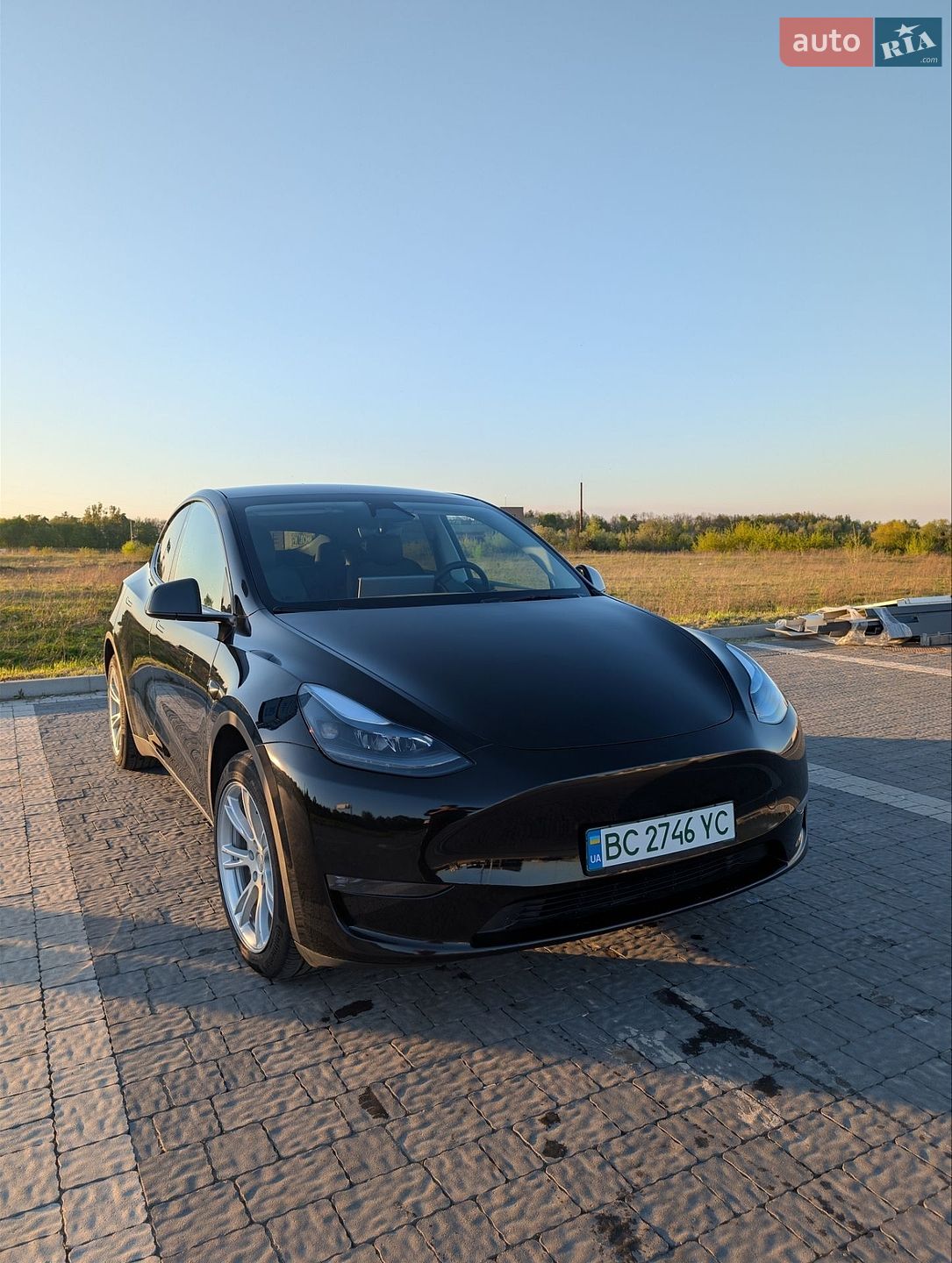 Tesla Model Y 2024 VIN 7SAYGDED9RF055789 фото оголошення 29 з 38