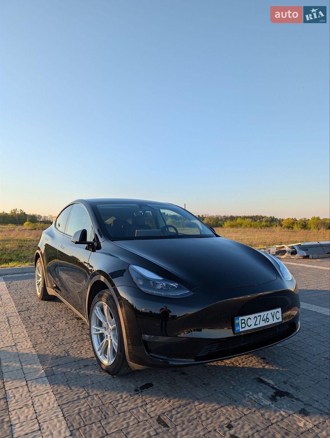 Tesla Model Y 2024 VIN 7SAYGDED9RF055789 фото оголошення 33 з 38