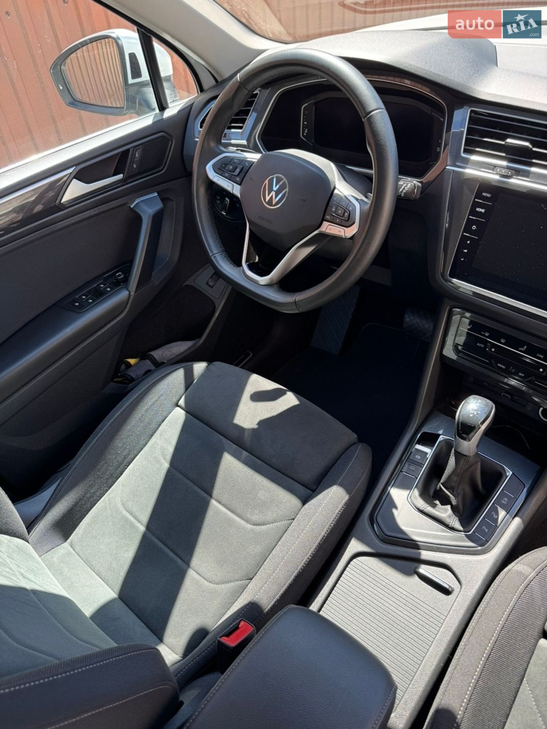Volkswagen Tiguan 2023 VIN WVGZZZ5N9PW061226 фото оголошення 296 з 361