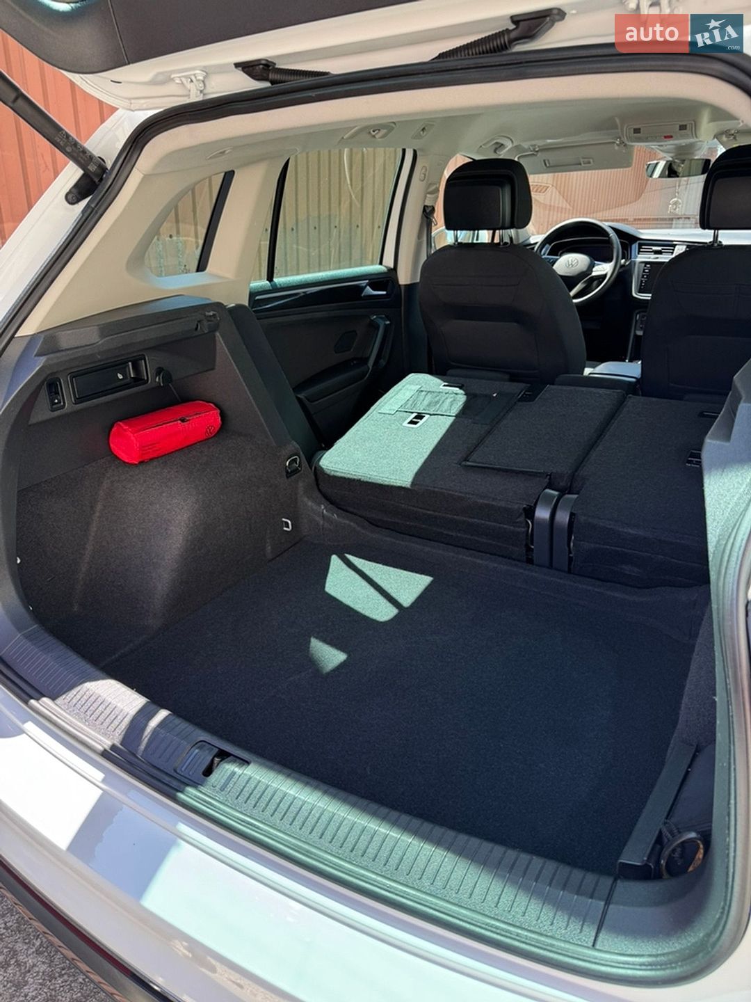 Volkswagen Tiguan 2023 VIN WVGZZZ5N9PW061226 фото оголошення 317 з 361