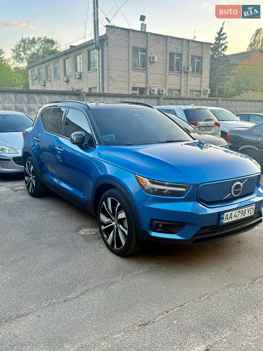 Volvo XC40 2021 VIN YV4ED3UR6M2605247 фото оголошення 2 з 5
