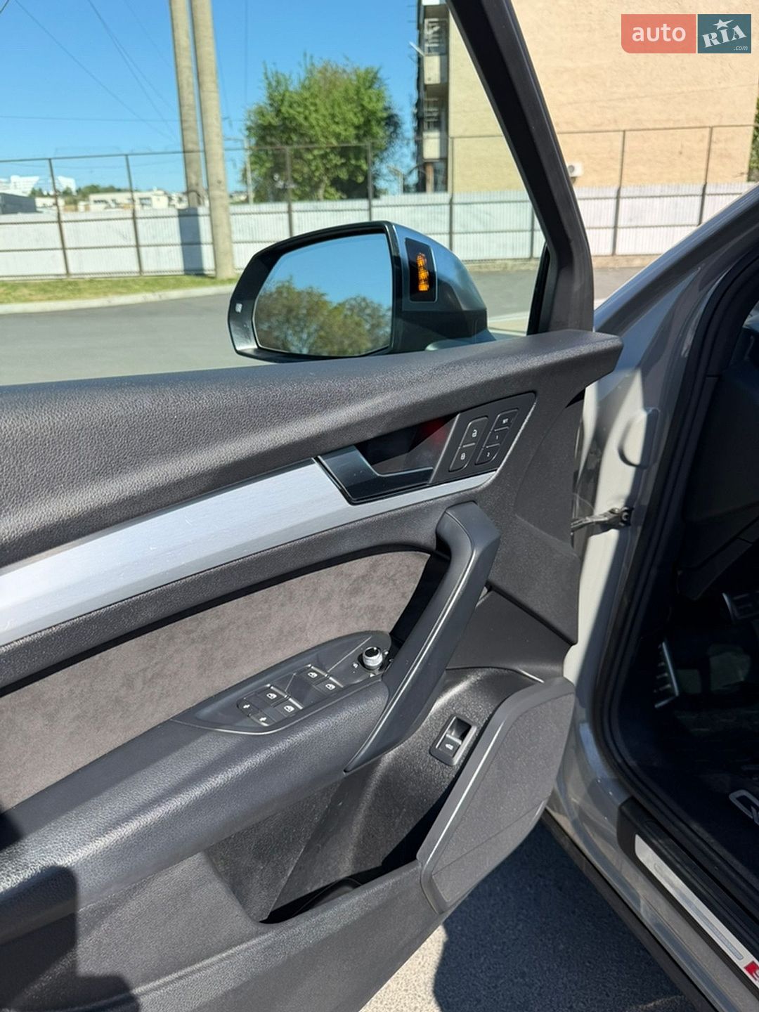 Audi SQ5 2019 VIN WA1A4AFY0L2012616 фото оголошення 14 з 23