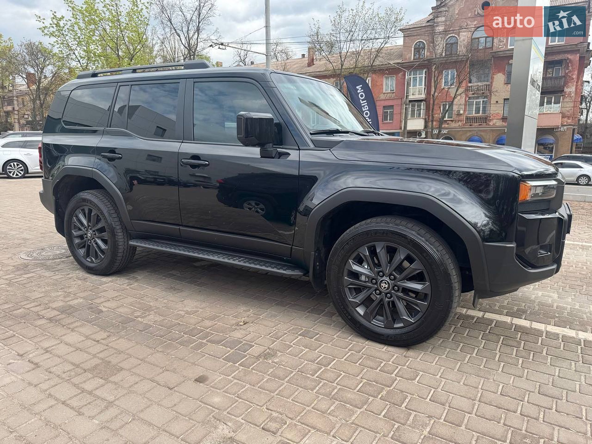 Toyota Land Cruiser Prado 2024 VIN JTEAR3AJ105005774 фото оголошення 3 з 13
