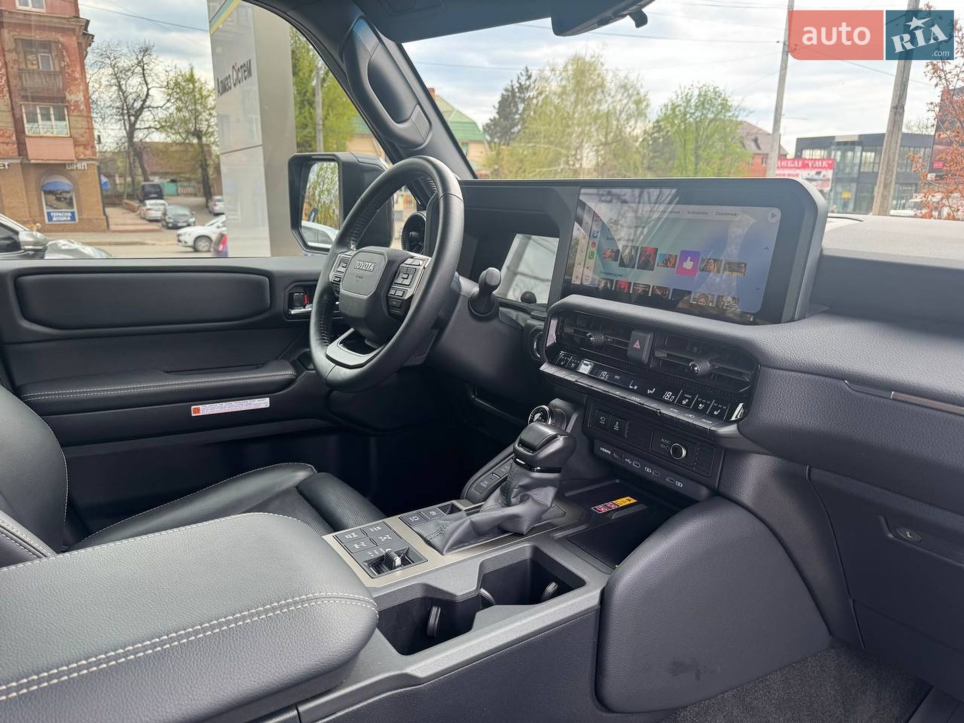 Toyota Land Cruiser Prado 2024 VIN JTEAR3AJ105005774 фото оголошення 4 з 13