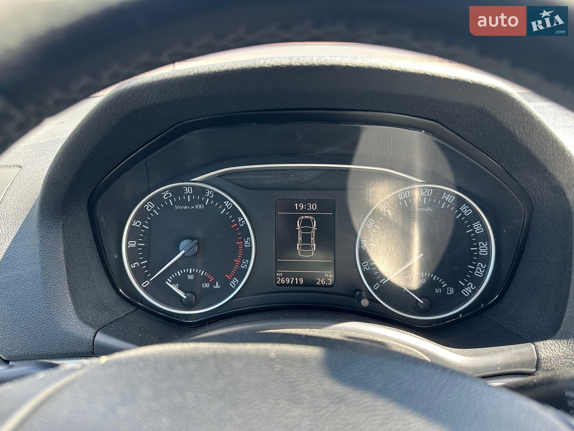 Skoda Octavia 2010 VIN TMBBT61Z0A2123772 фото оголошення 9 з 29