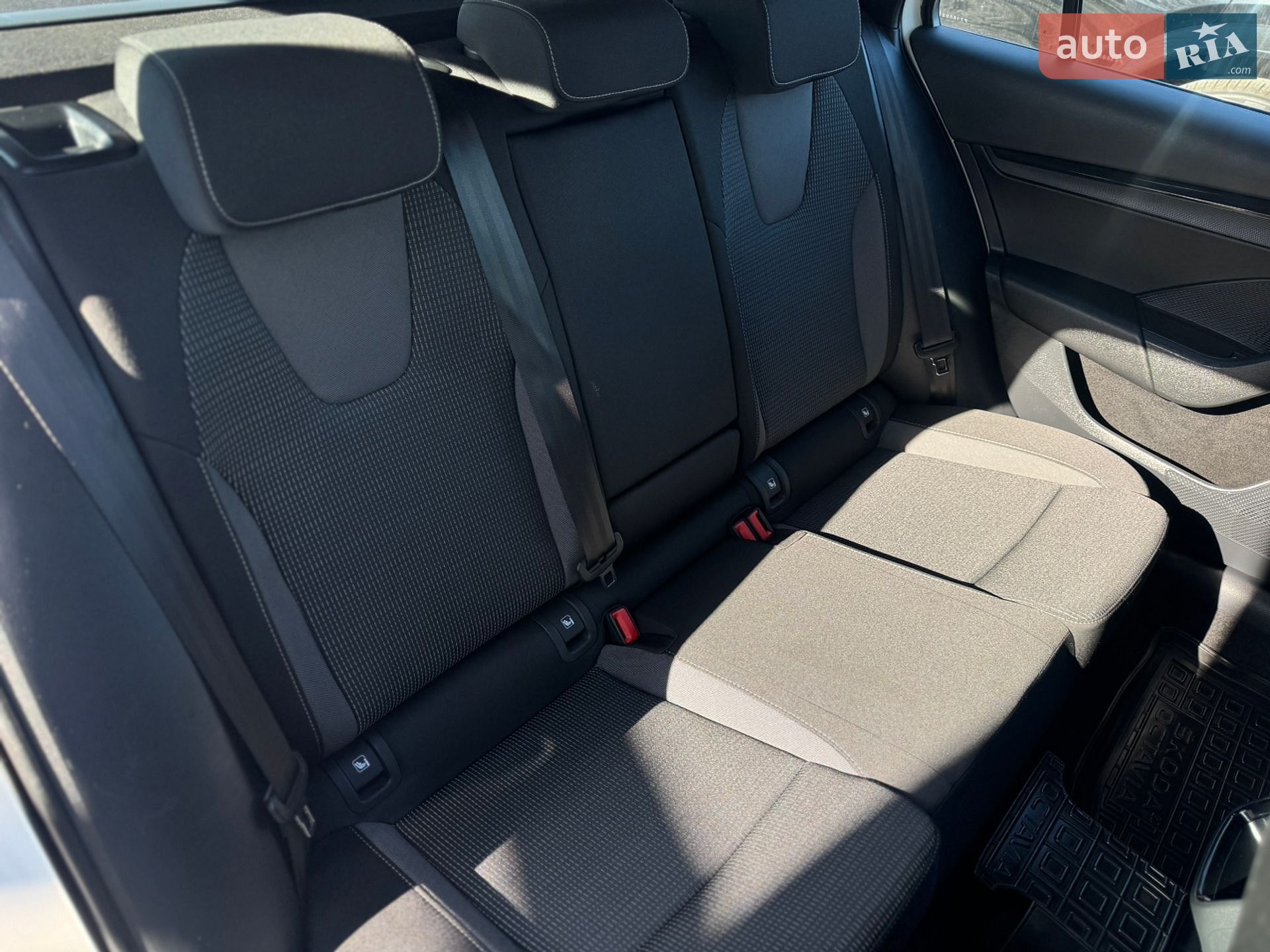 Skoda Octavia 2023 VIN TMBJG8NX1PY166821 фото оголошення 17 з 52