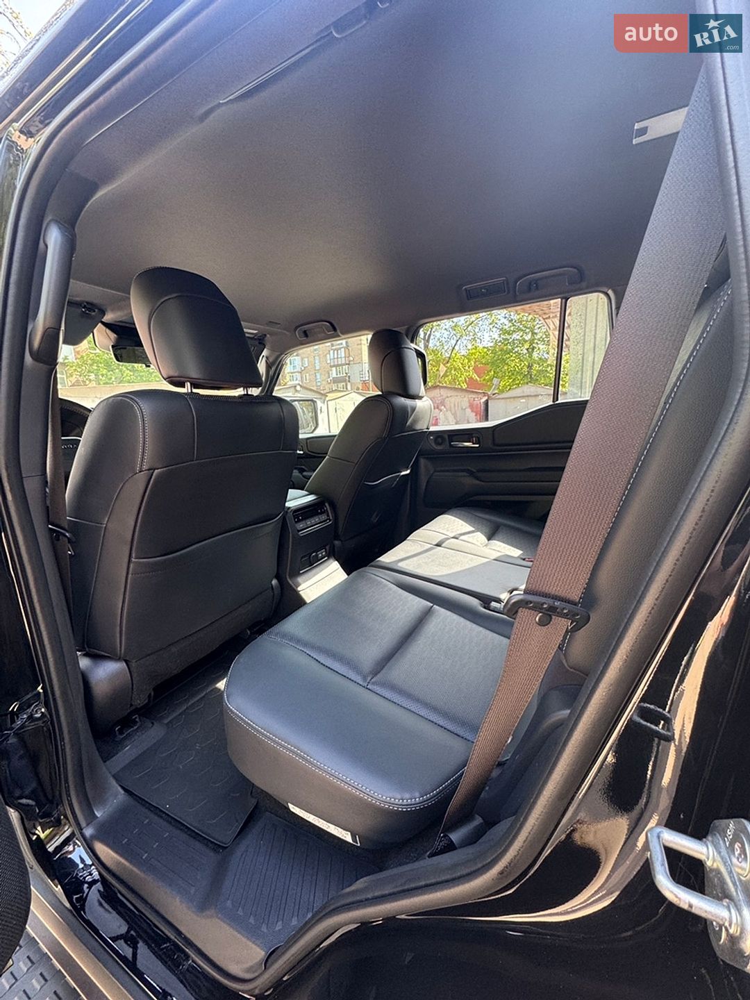 Toyota Land Cruiser Prado 2024 VIN JTEAR3AJ105005774 фото оголошення 6 з 13
