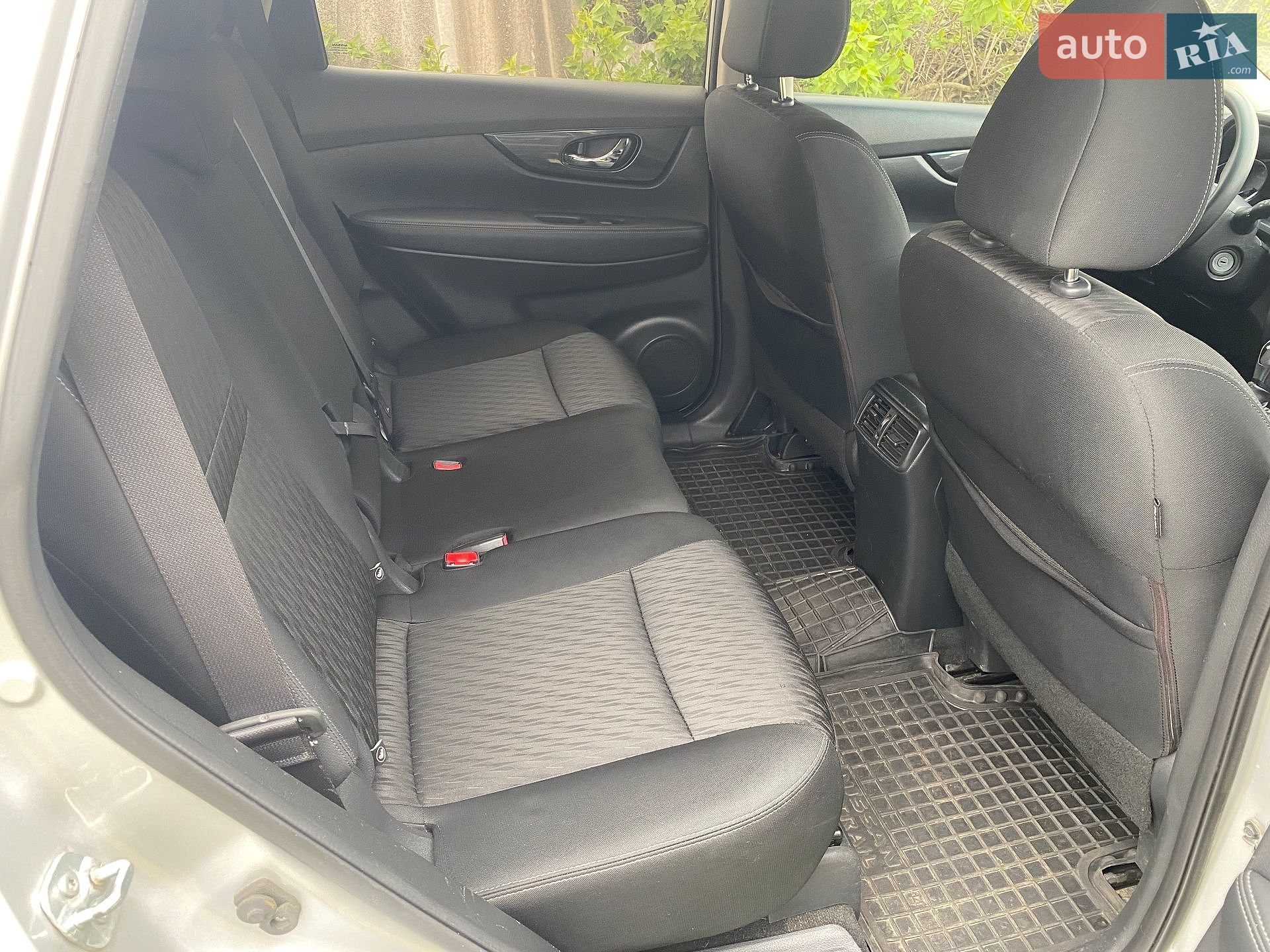 Nissan Rogue 2017 VIN KNMAT2MV2HP559615 фото оголошення 33 з 39