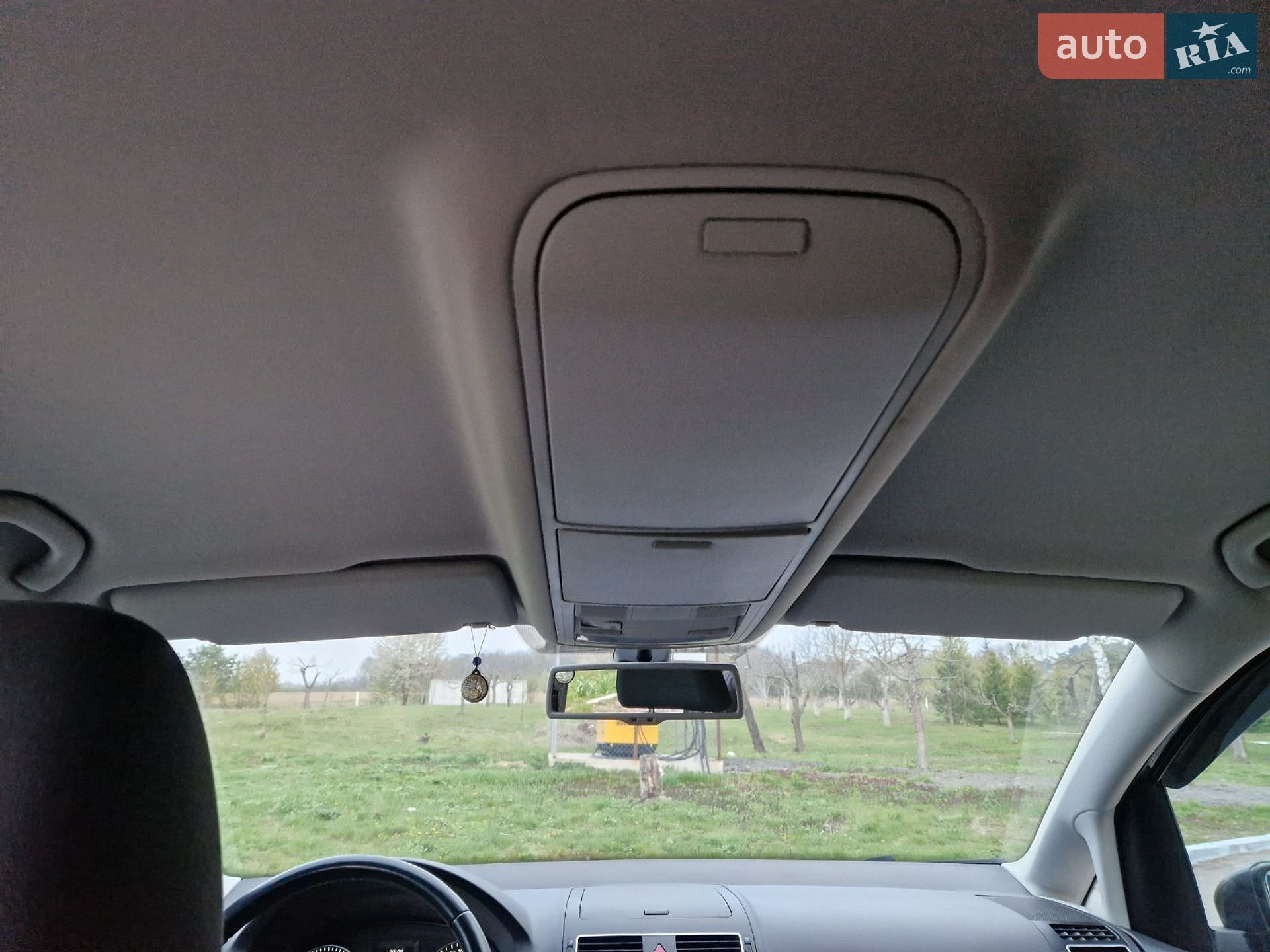 Volkswagen Touran 2011 VIN WVGZZZ1TZCW049231 фото оголошення 17 з 25