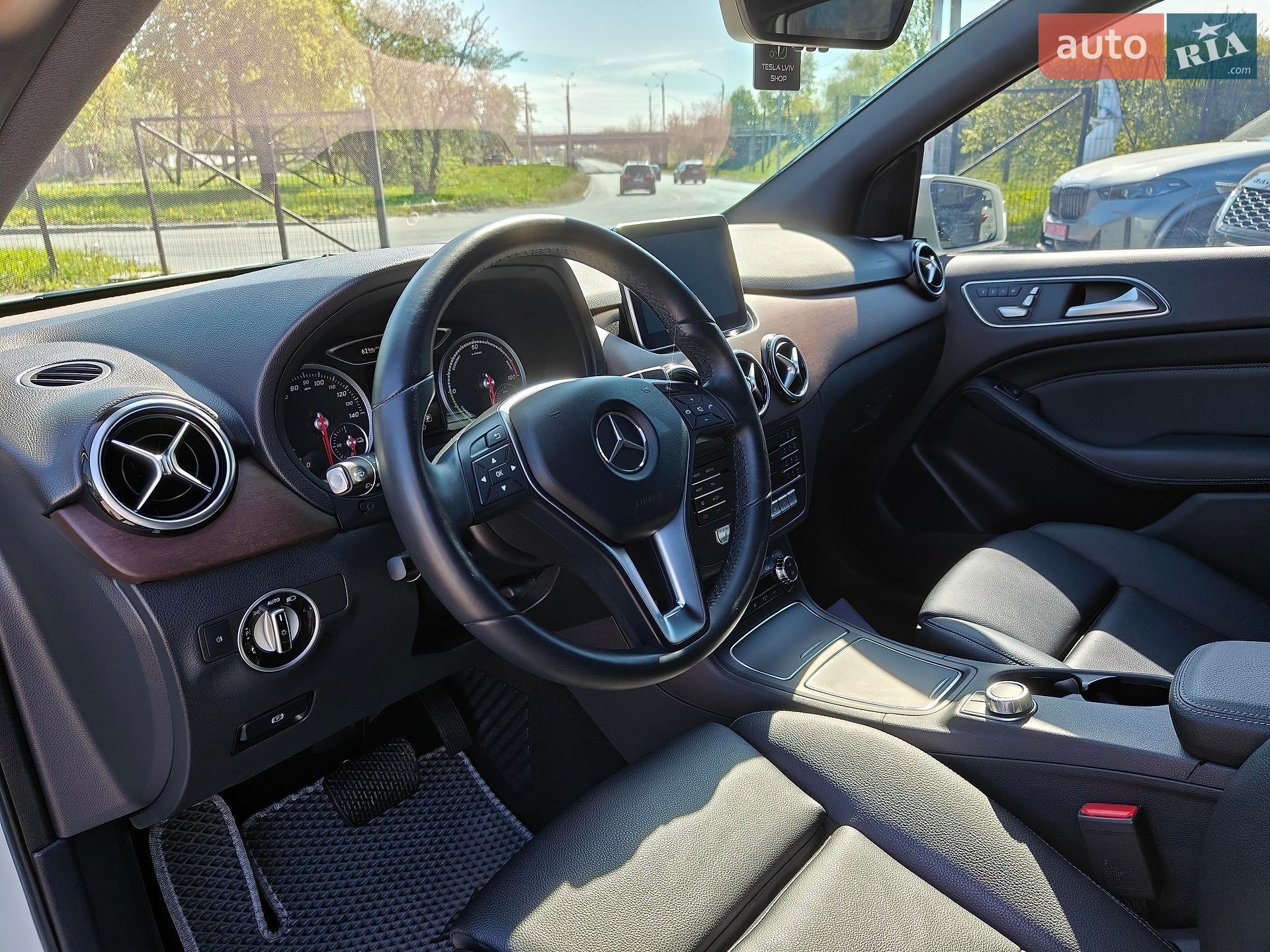 Mercedes-Benz B-Class 2016 VIN WDDVP9AB2GJ010092 фото оголошення 15 з 35