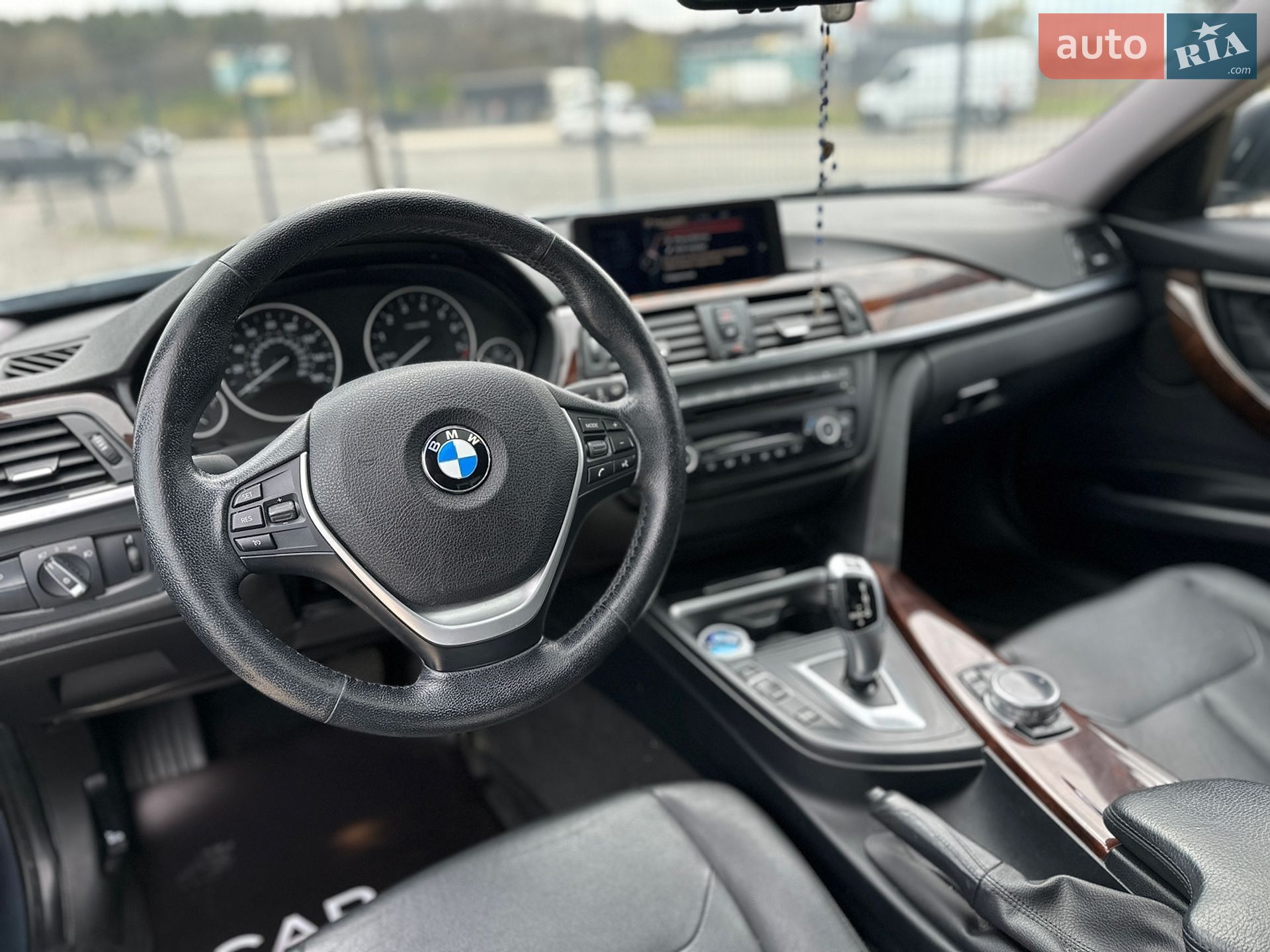 BMW 3 Series 2014 VIN WBA3B5G58FNS14202 фото оголошення 16 з 33