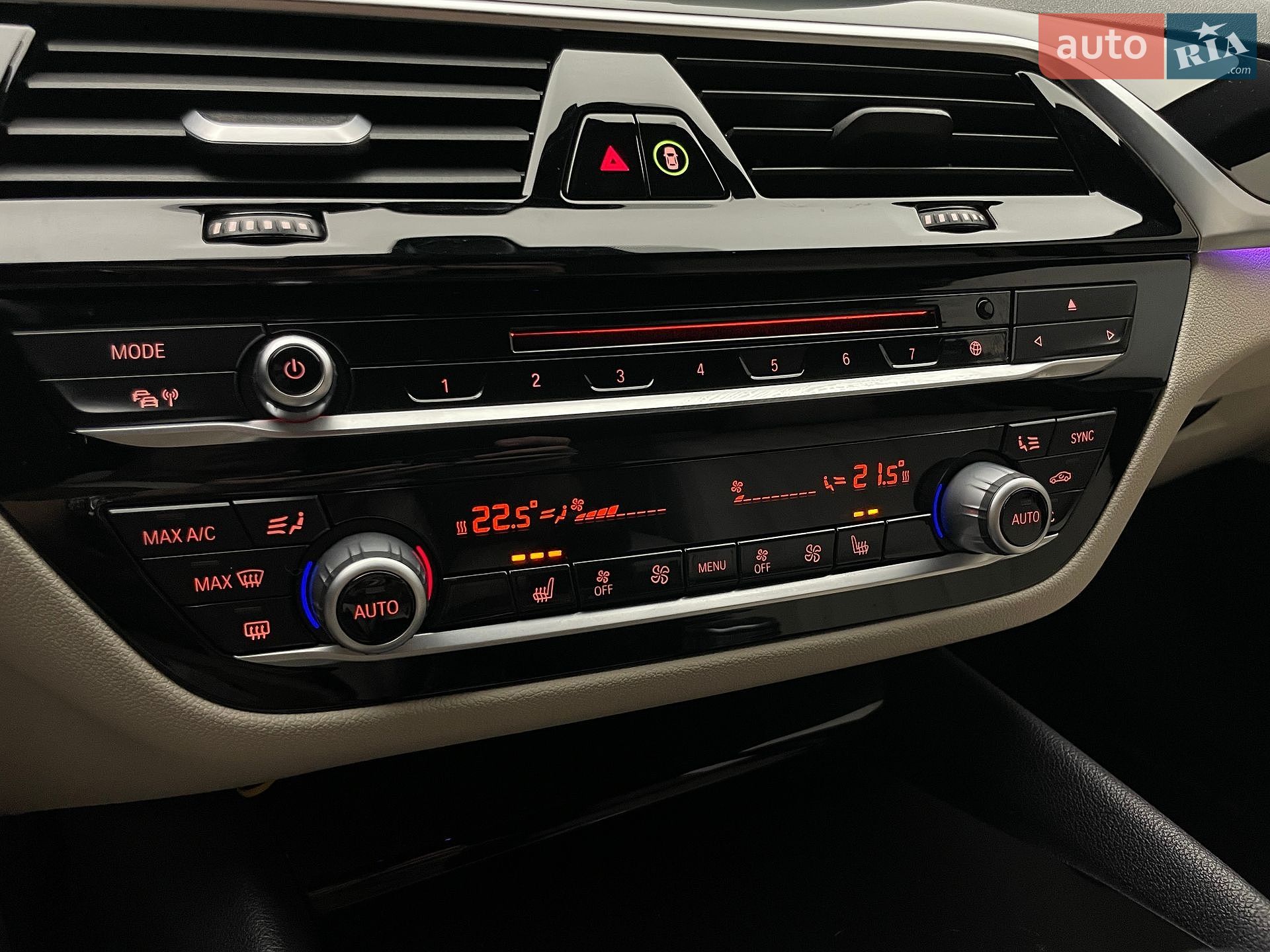 BMW 5 Series 2017 VIN WBAJC31050G993737 фото оголошення 18 з 21