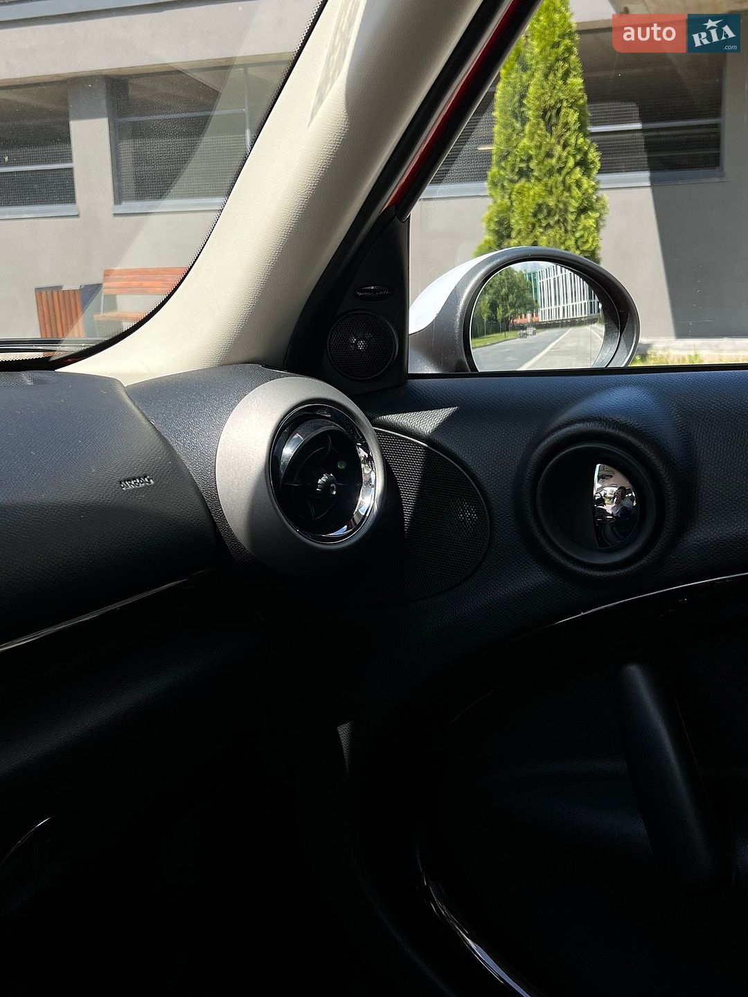 Mini Countryman 2010 VIN WMWZC51030WK63300 фото оголошення 8 з 26