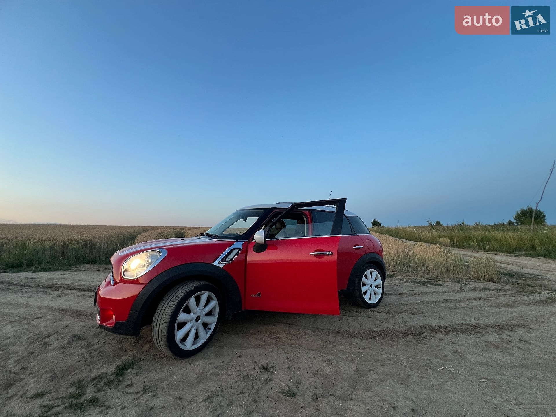 Mini Countryman 2010 VIN WMWZC51030WK63300 фото оголошення 14 з 26