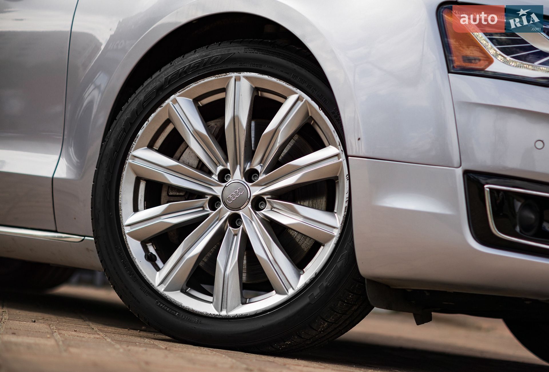 Audi A8 2016 VIN WAU34AFD5GN007117 фото оголошення 9 з 17