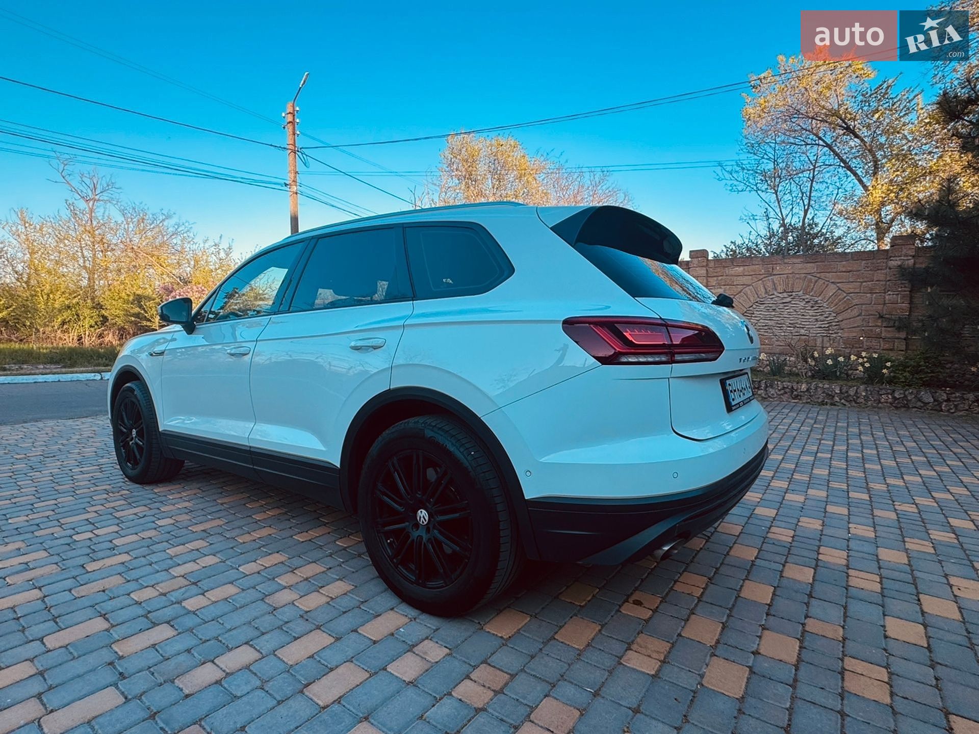 Volkswagen Touareg 2019 VIN WVGZZZCRZLD014898 фото оголошення 13 з 65