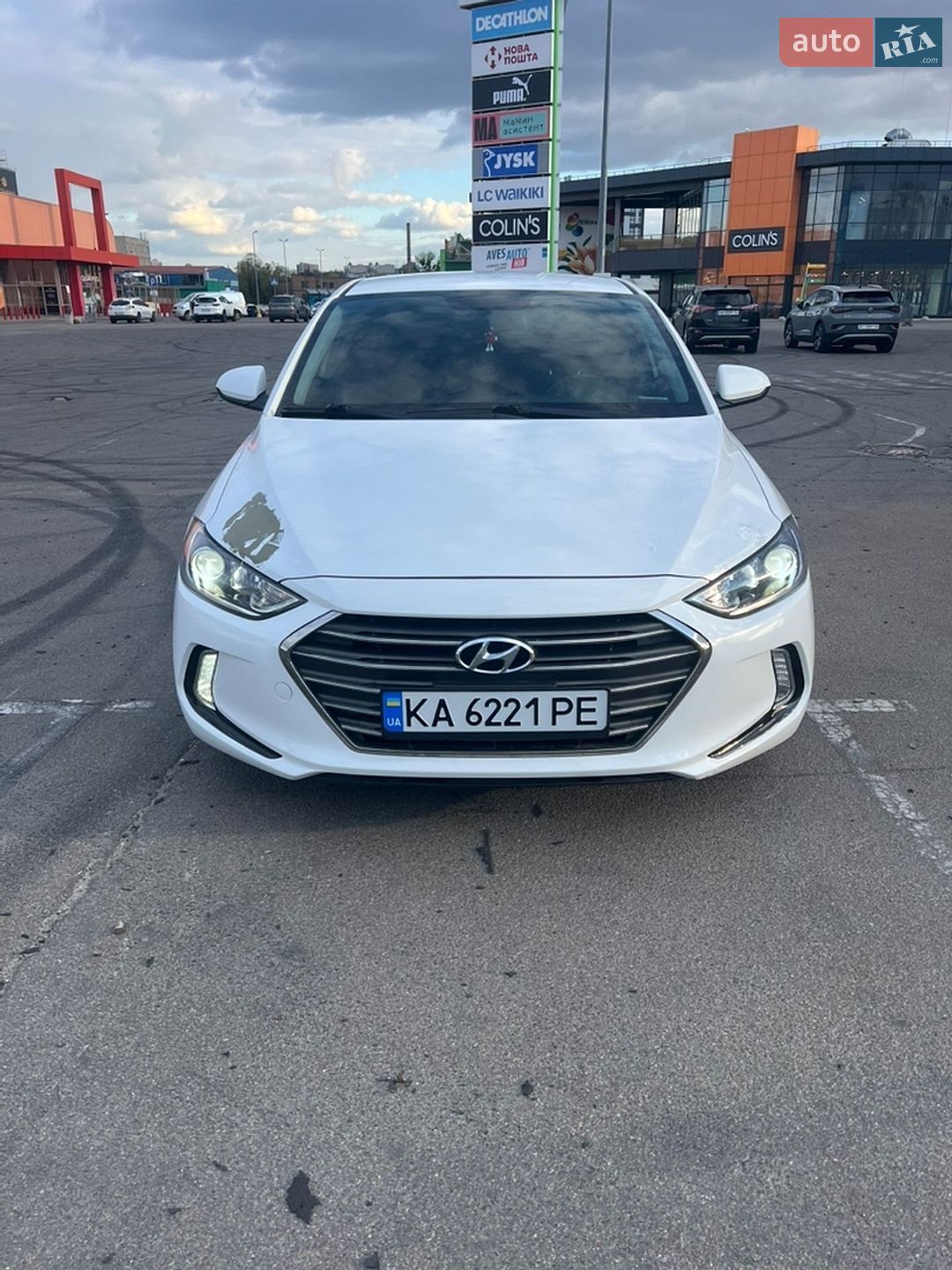 Hyundai Elantra 2018 VIN 5NPD84LF4JH346817 фото оголошення 3 з 17
