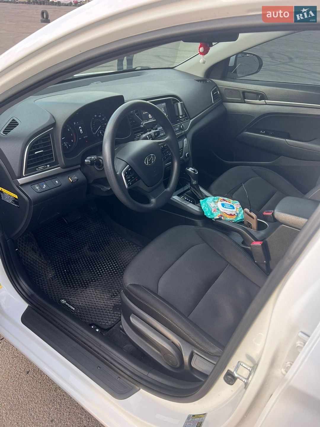 Hyundai Elantra 2018 VIN 5NPD84LF4JH346817 фото оголошення 12 з 17